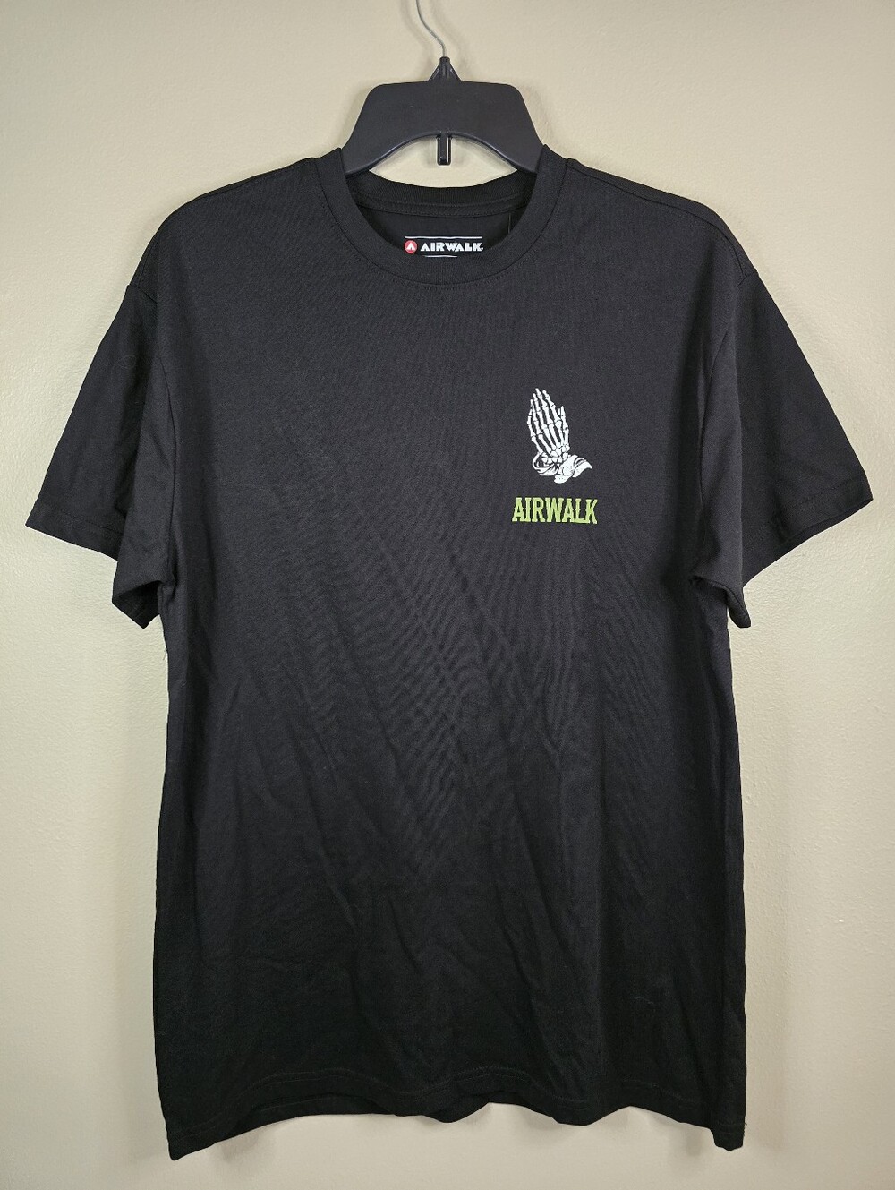 Airwalk Black Men's Short Sleeve Graphic T-Shirt Size Small